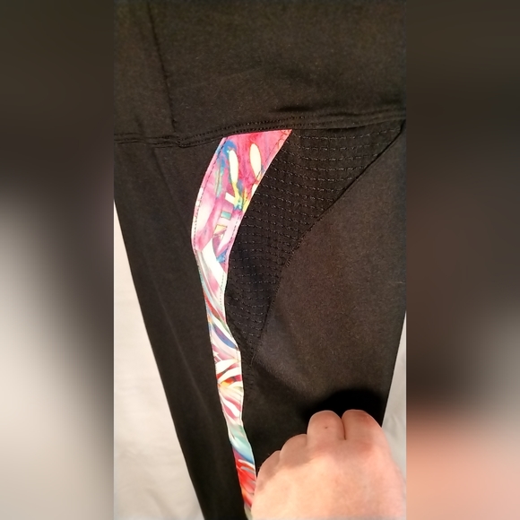 Rainbow Brand Long Yoga pants with back pocket and breathable mesh panel fabric - Picture 6 of 12